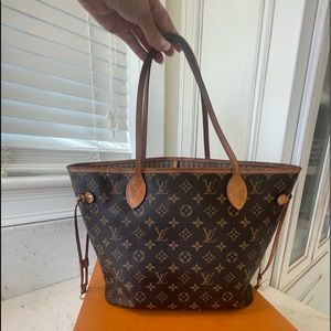 Authentic Louis Vuitton Neverfull MM Beige Monogram